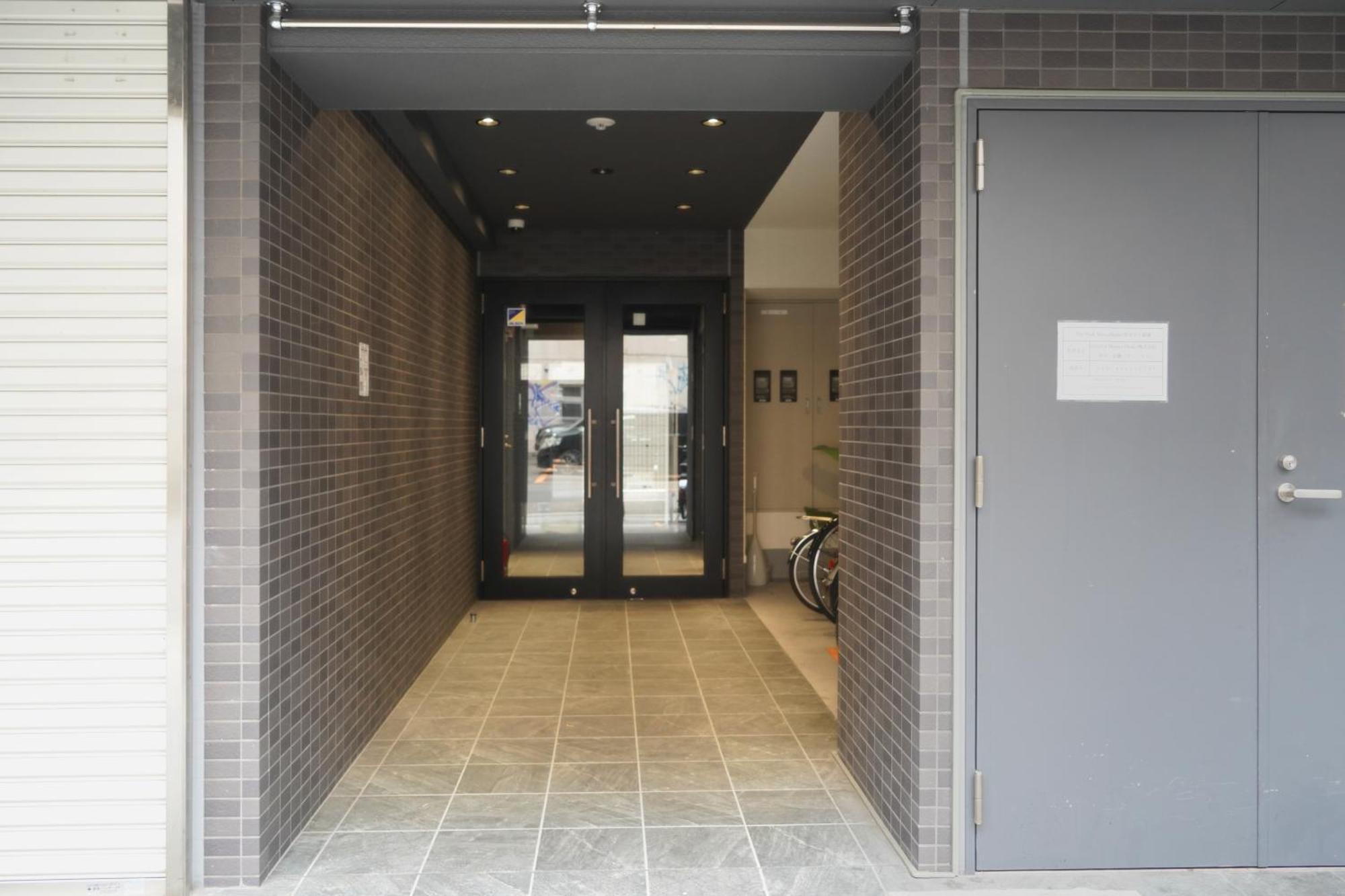 The Peak Shinsaibashi Apartment Osaka Exterior photo